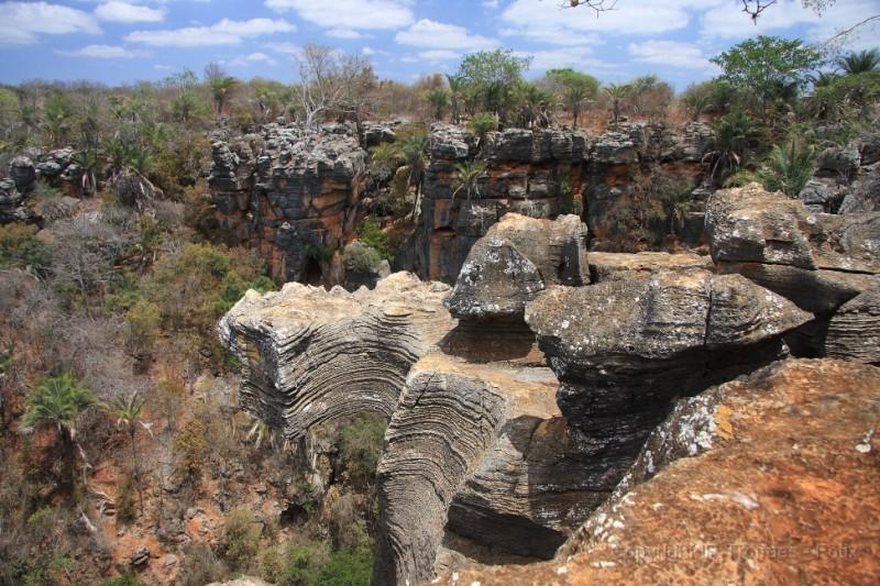 08 Lapa Doce cave entrance.jpg